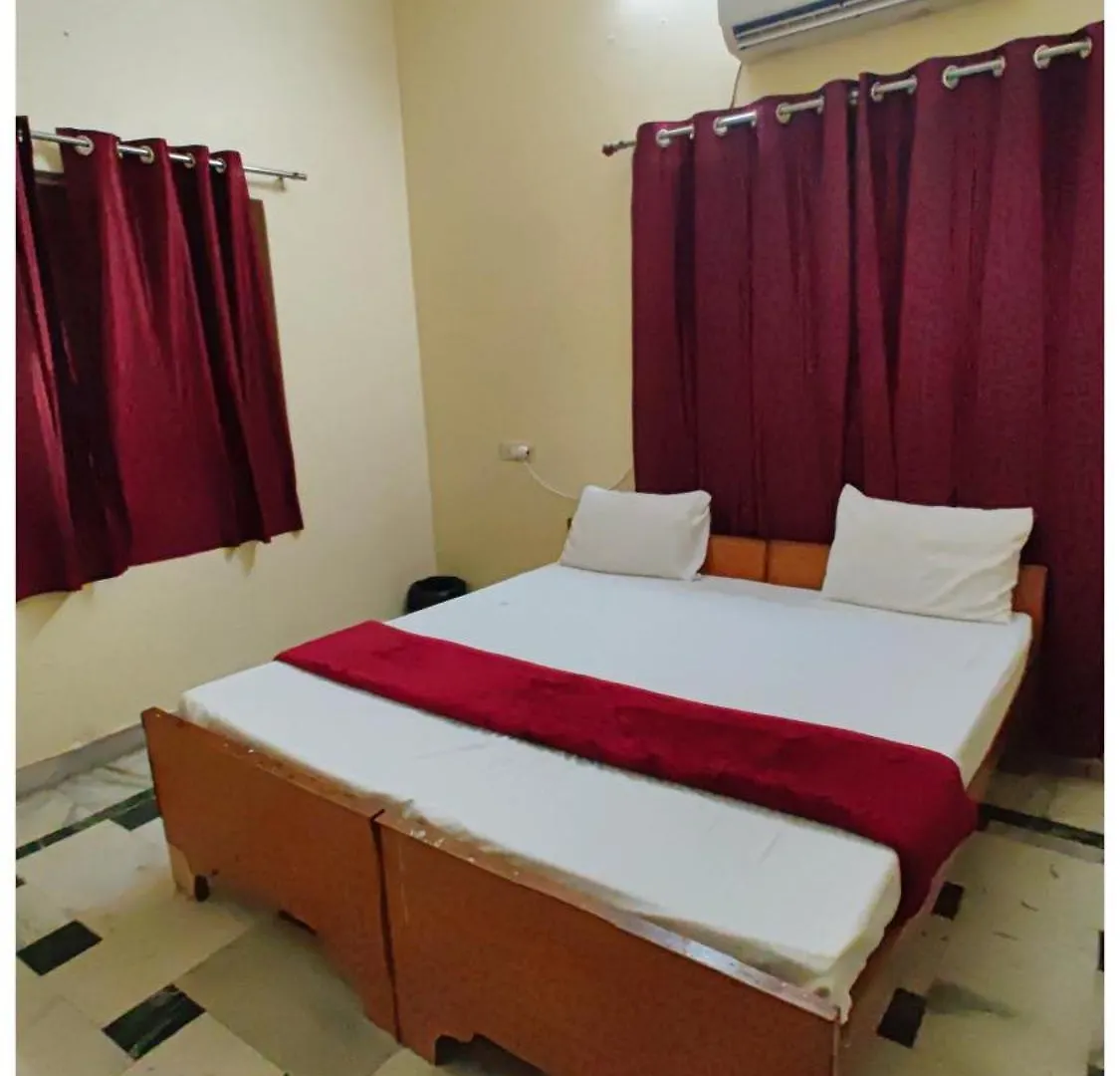 Varanasi Hotel 